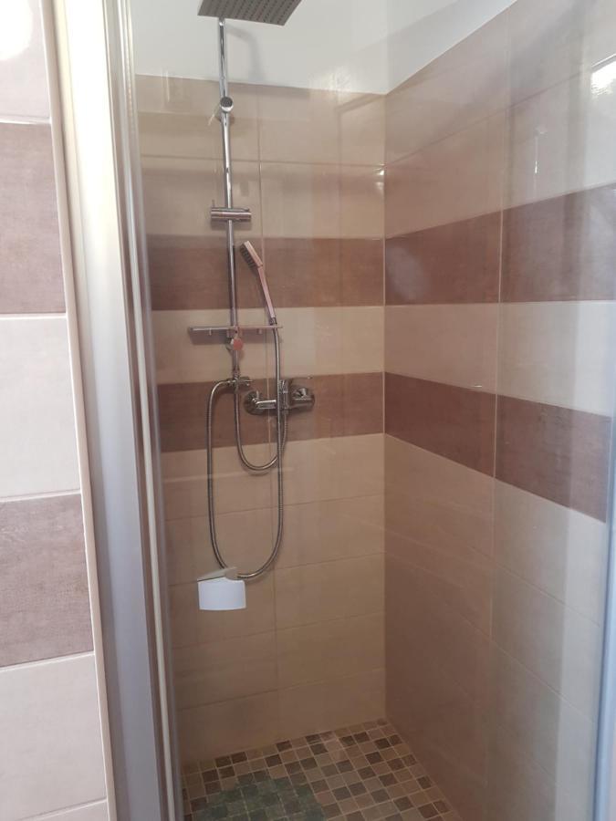 Partifecske Vendeghaz Hotel Tiszafured Ngoại thất bức ảnh