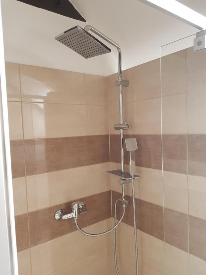 Partifecske Vendeghaz Hotel Tiszafured Ngoại thất bức ảnh