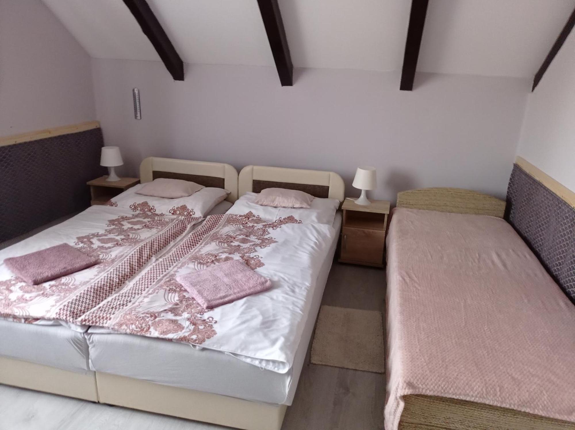 Partifecske Vendeghaz Hotel Tiszafured Ngoại thất bức ảnh