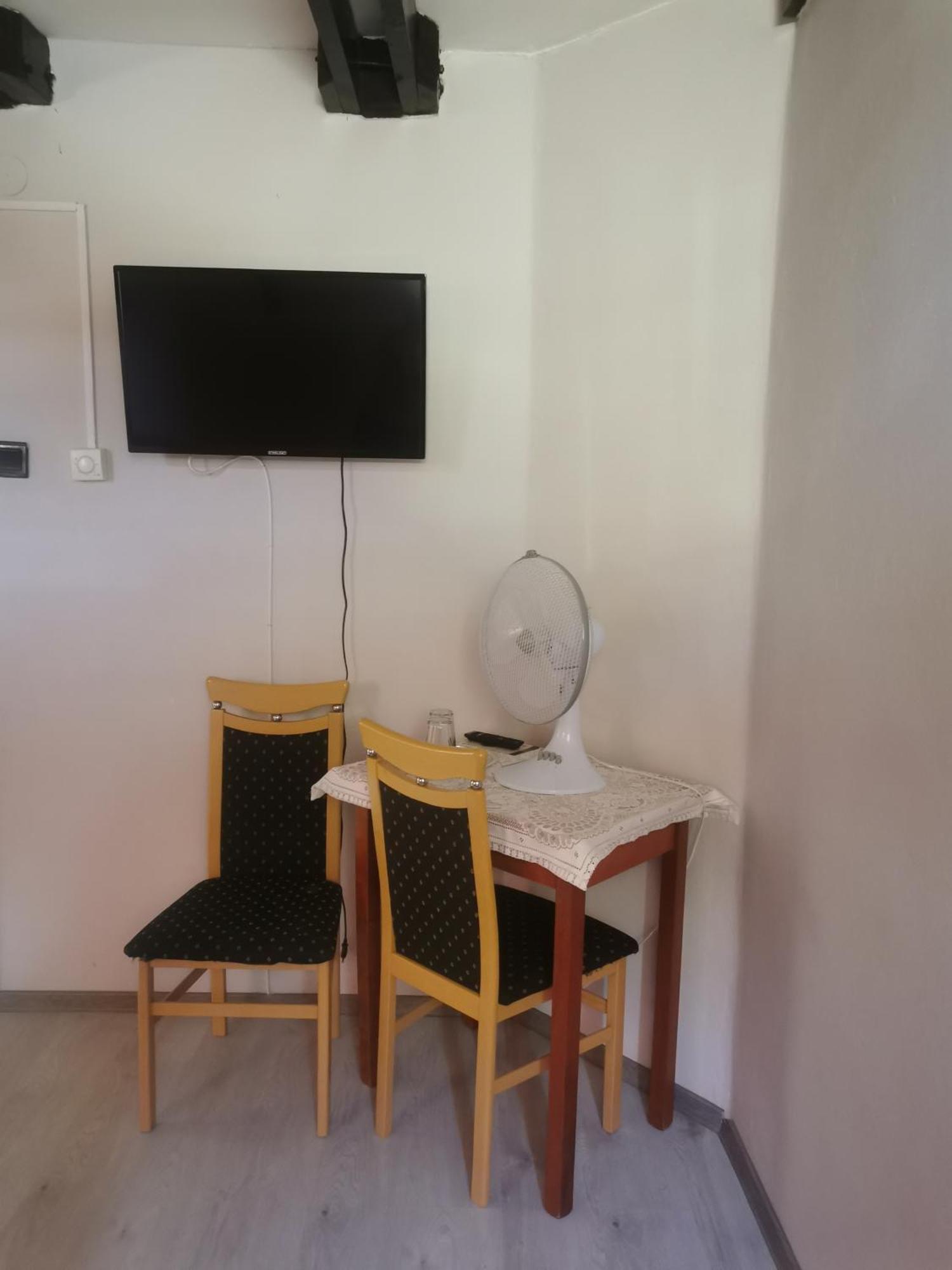 Partifecske Vendeghaz Hotel Tiszafured Ngoại thất bức ảnh